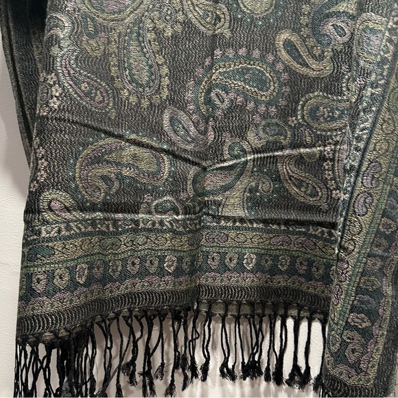 Elegant Shawl in Earthy Green- Versatile Wrap, Stole, Scarf, Veil, Soft & Cozy - Picture 11 of 17